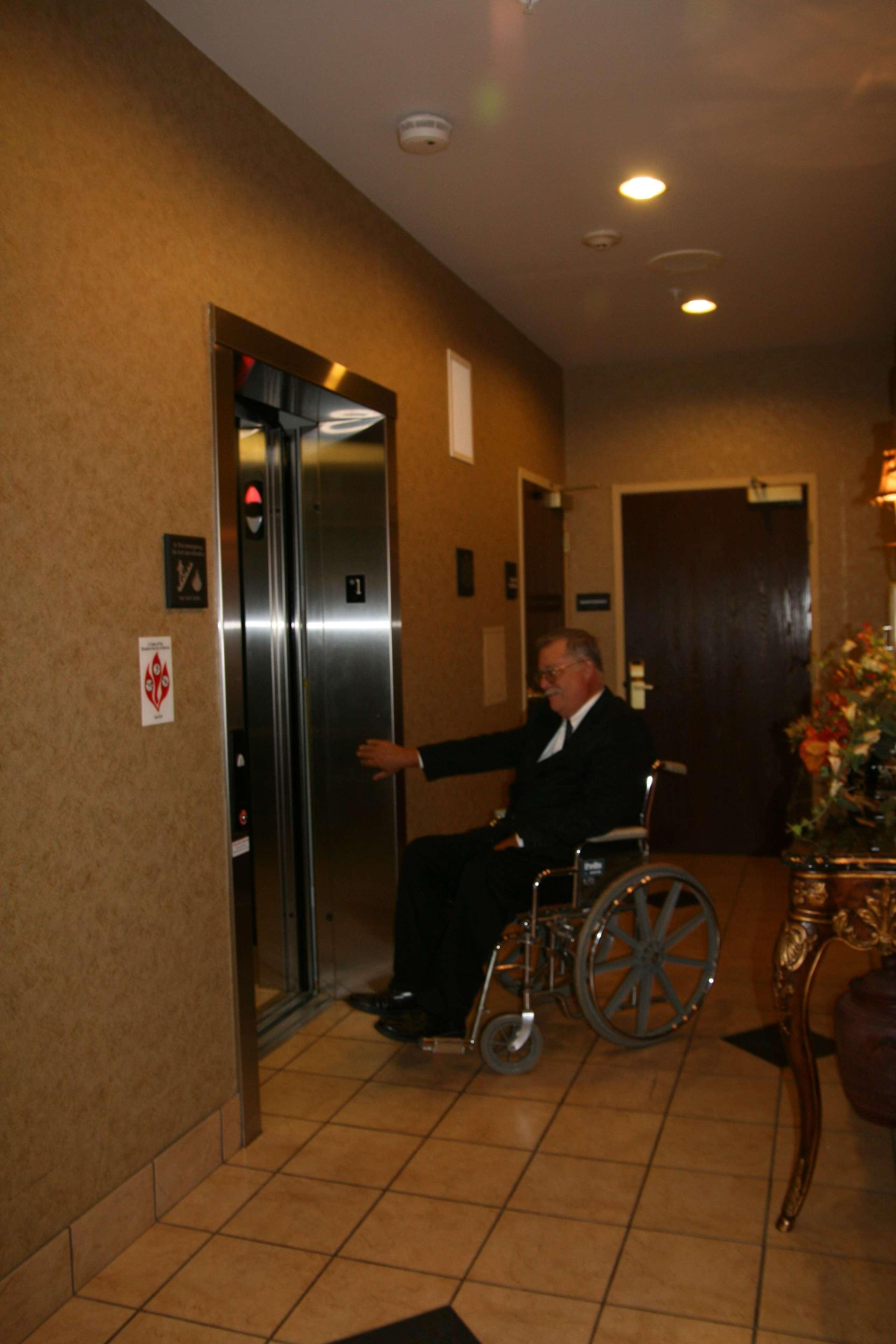 Hampton Inn Marshall Dalaman gambar