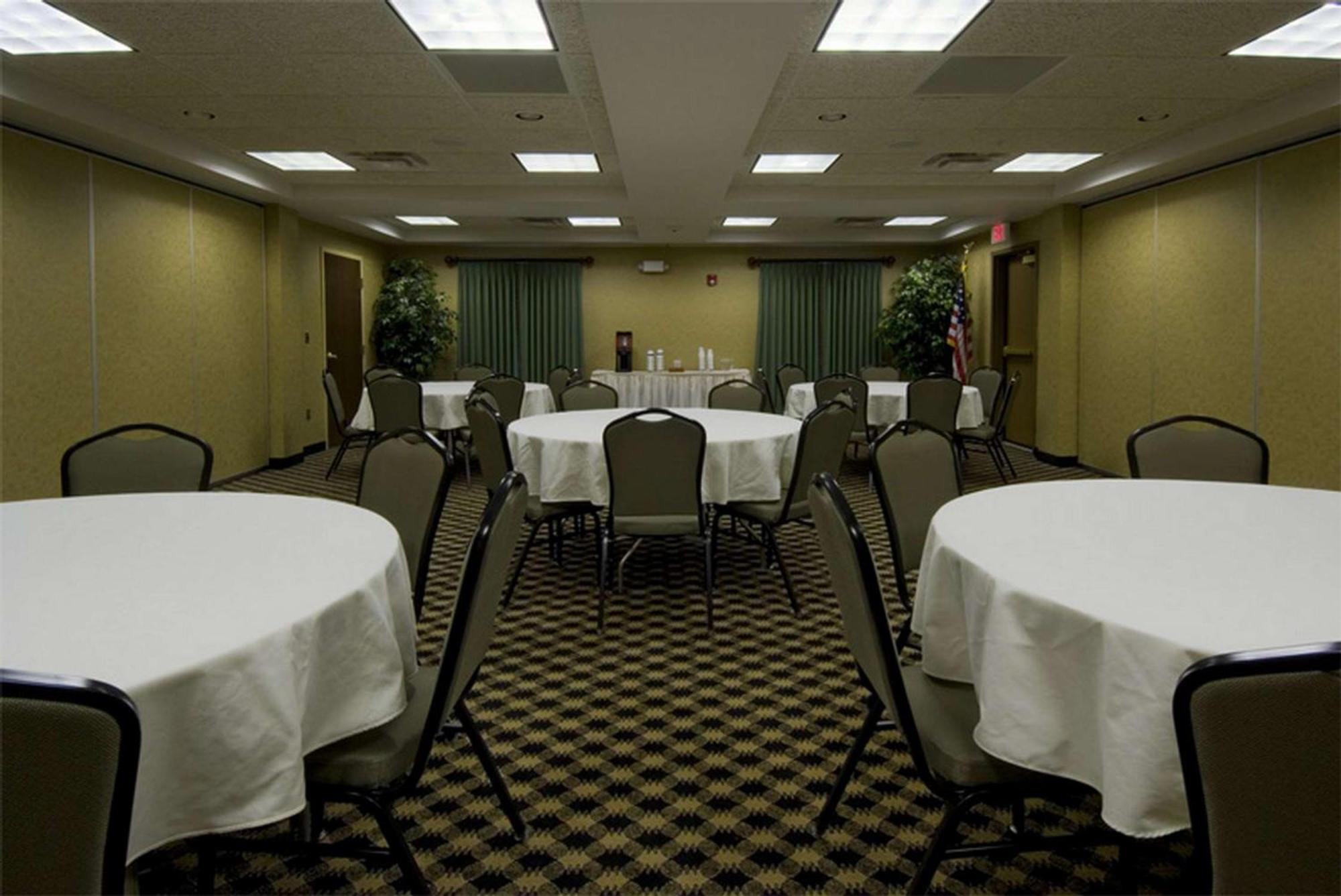 Hampton Inn Marshall Luaran gambar